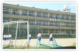 5月/授業が再開された学校（第6班）